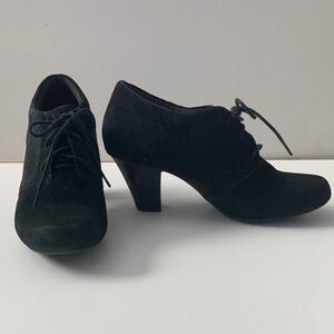 Clarks Black Suede Heeled Shoe’s